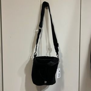 NWT Lululemon Fleece Crossbody Bucket Bag